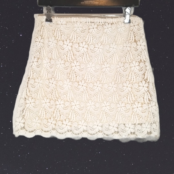 Zara Dresses & Skirts - Zara Woman Laced cream beige mini Skirt. L